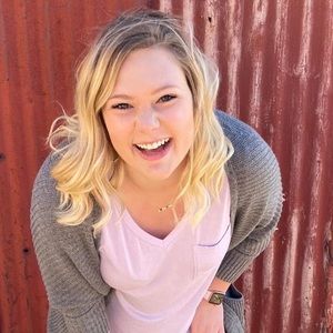 Meet your Posher, Abby